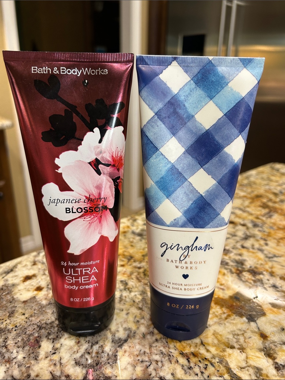 Bundle BBW new Japanese Cherry Blossom Body Cream and Gingham opened 🍒💙